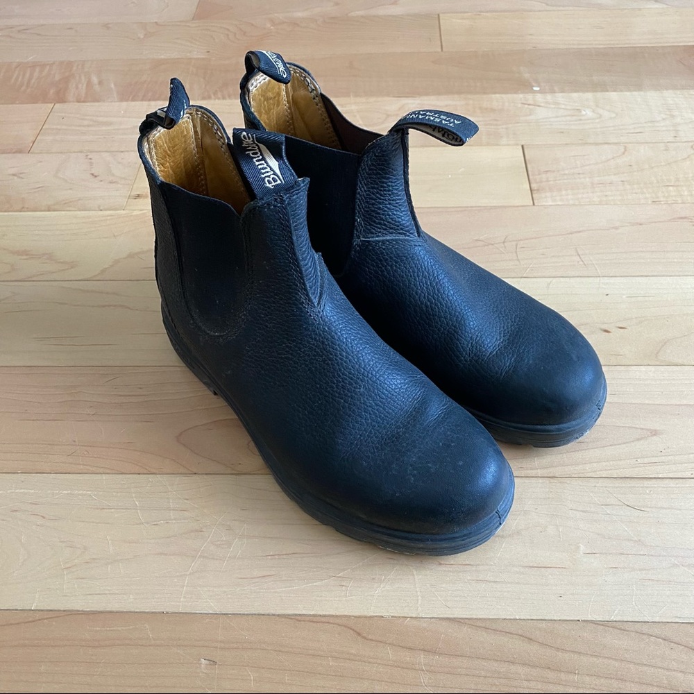 Blundstone, black pebbled leather boots